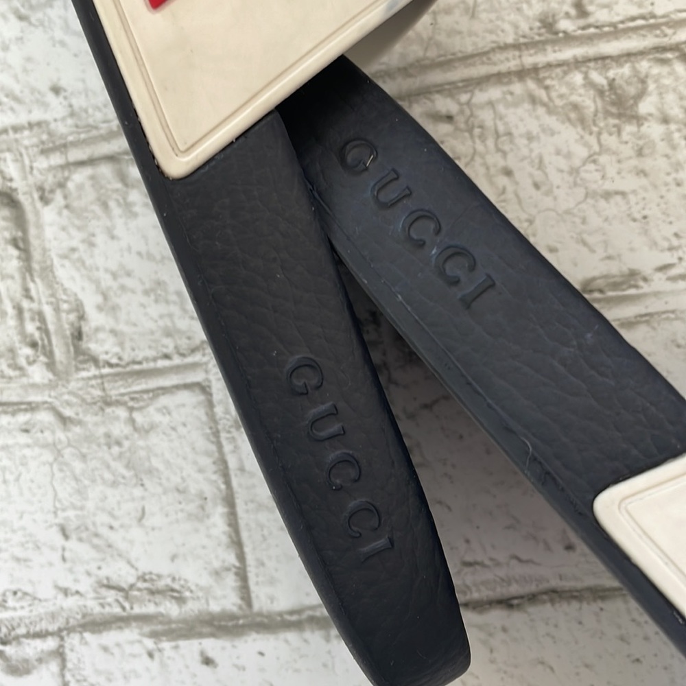 Gucci Pool Sides - Picture 8 of 13